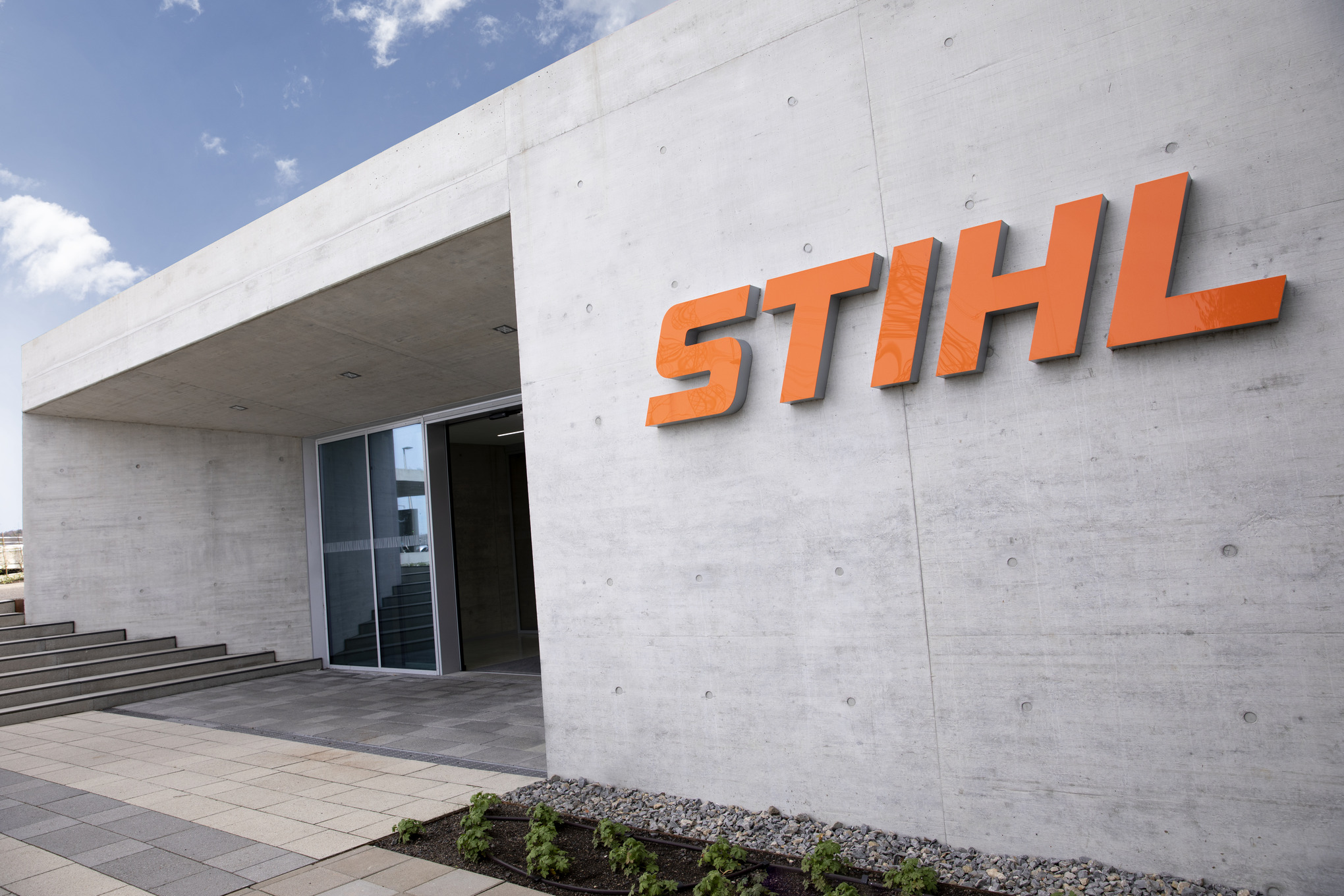 Система за подаване на сигнали за нередности на STIHL